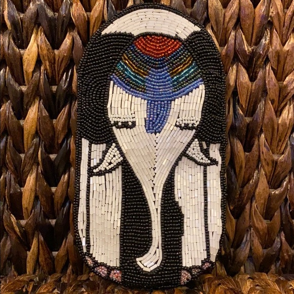 Beaded glass case - Picture 2 of 5
